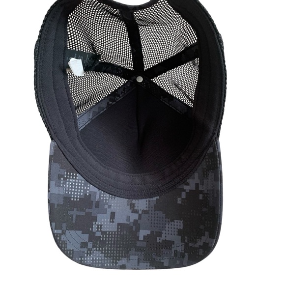 Lululemon Commission Hat - Picture 5 of 8